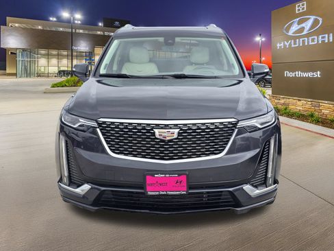 Used 2023 Cadillac XT6 Premium Luxury w/ Technology Package FWD image 5