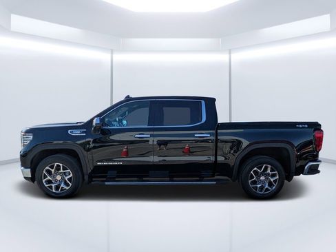 Used 2022 GMC Sierra 1500 SLT w/ SLT Premium Plus Package AWD/4WD image 6
