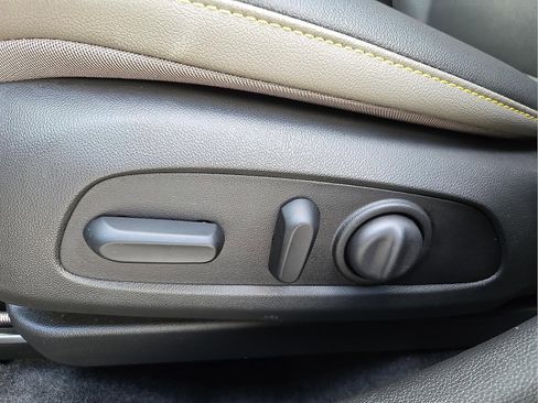 Used 2025 Chevrolet Trax ACTIV image 15