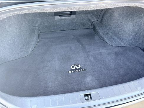 Used 2011 INFINITI M37 w/ Premium Pkg RWD image 18
