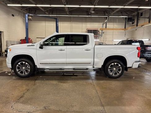 New 2026 Chevrolet Silverado 1500 High Country w/ Technology Package AWD/4WD image 3