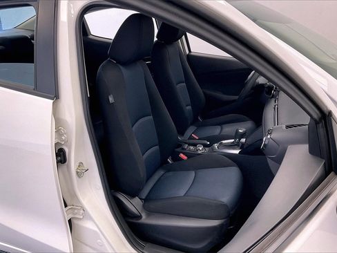 Used 2017 Toyota Yaris iA image 6