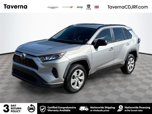 Used 2020 Toyota RAV4 LE image 1