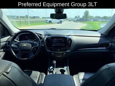 Used 2019 Chevrolet Traverse LT w/ LT Premium Package AWD/4WD image 4