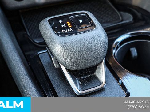 Used 2024 Nissan Rogue SV image 34