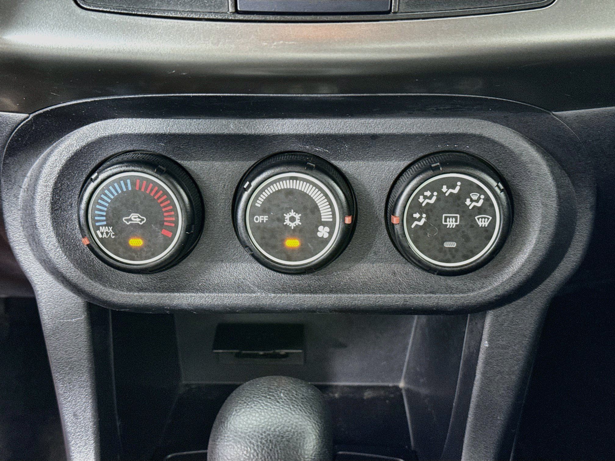 Used 2015 Mitsubishi Lancer ES FWD image 14