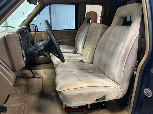 Used 1993 Chevrolet Silverado 3500 4x4 Extended Cab image 24