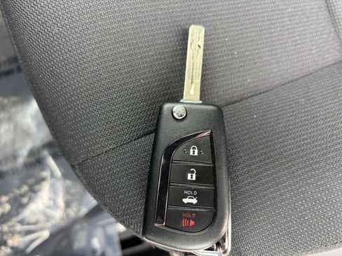 Used 2025 Toyota Corolla LE image 22