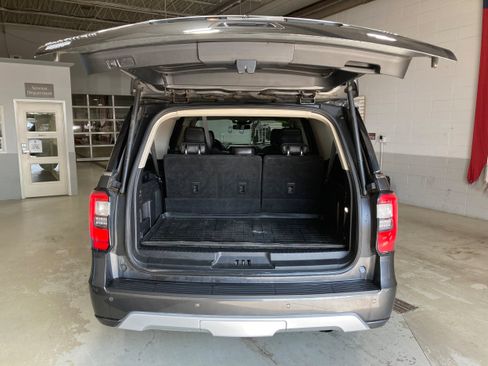 Used 2018 Ford Expedition Max Platinum AWD/4WD image 18