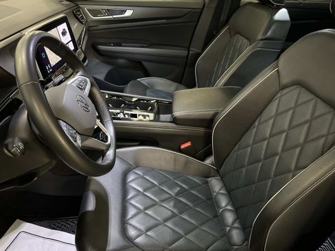 Used 2024 Volkswagen Atlas Cross Sport SEL Premium R-Line image 21