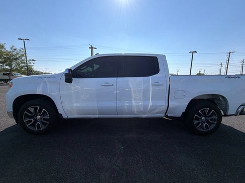 Used 2023 Chevrolet Silverado 1500 LT AWD/4WD image 2