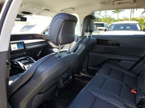 New 2026 Lincoln Nautilus Premier AWD/4WD image 9