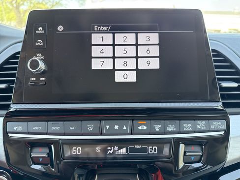 Used 2026 Honda Odyssey Touring image 12