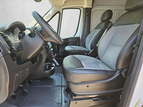 Used 2024 RAM ProMaster 2500 w/ Convenience Group FWD image 15