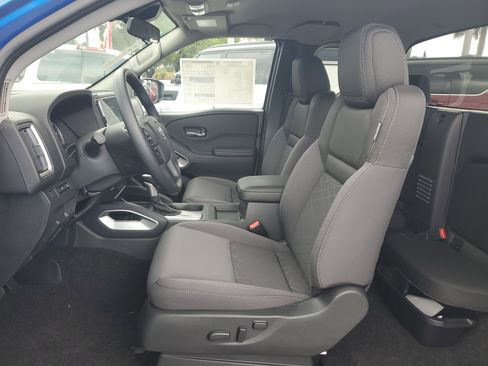New 2025 Nissan Frontier SV image 15