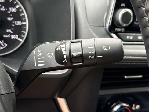 Certified 2026 Nissan Rogue SV AWD/4WD image 17
