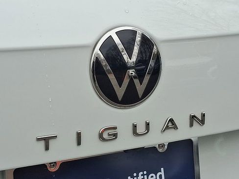 Certified 2024 Volkswagen Tiguan SE image 31