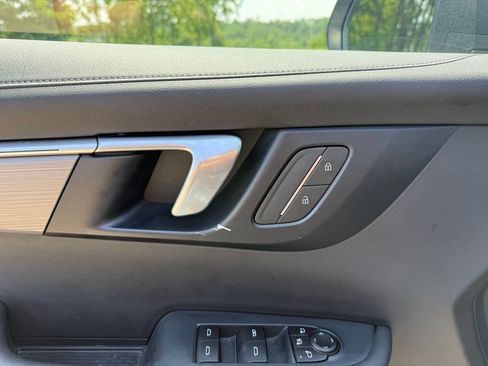 Used 2025 Buick Enclave Preferred FWD image 26