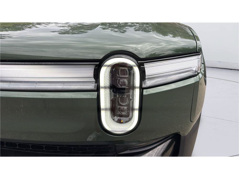 Used 2025 Rivian R1S Adventure Dual AWD/4WD image 33