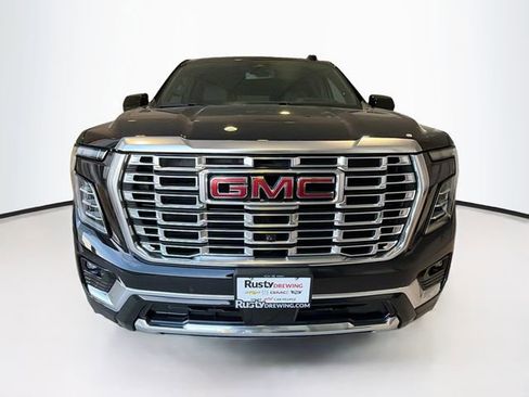 Used 2025 GMC Yukon XL Denali image 2