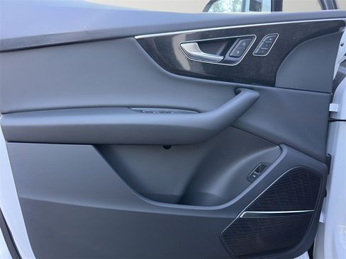 New 2026 Audi Q7 2.0T Premium image 11