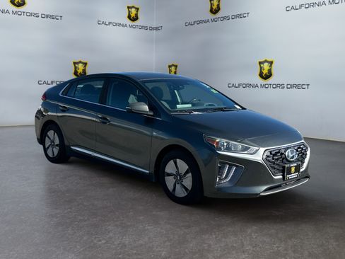 Used 2020 Hyundai Ioniq SE FWD image 7