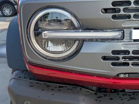 New 2026 Ford Bronco Badlands AWD/4WD image 9