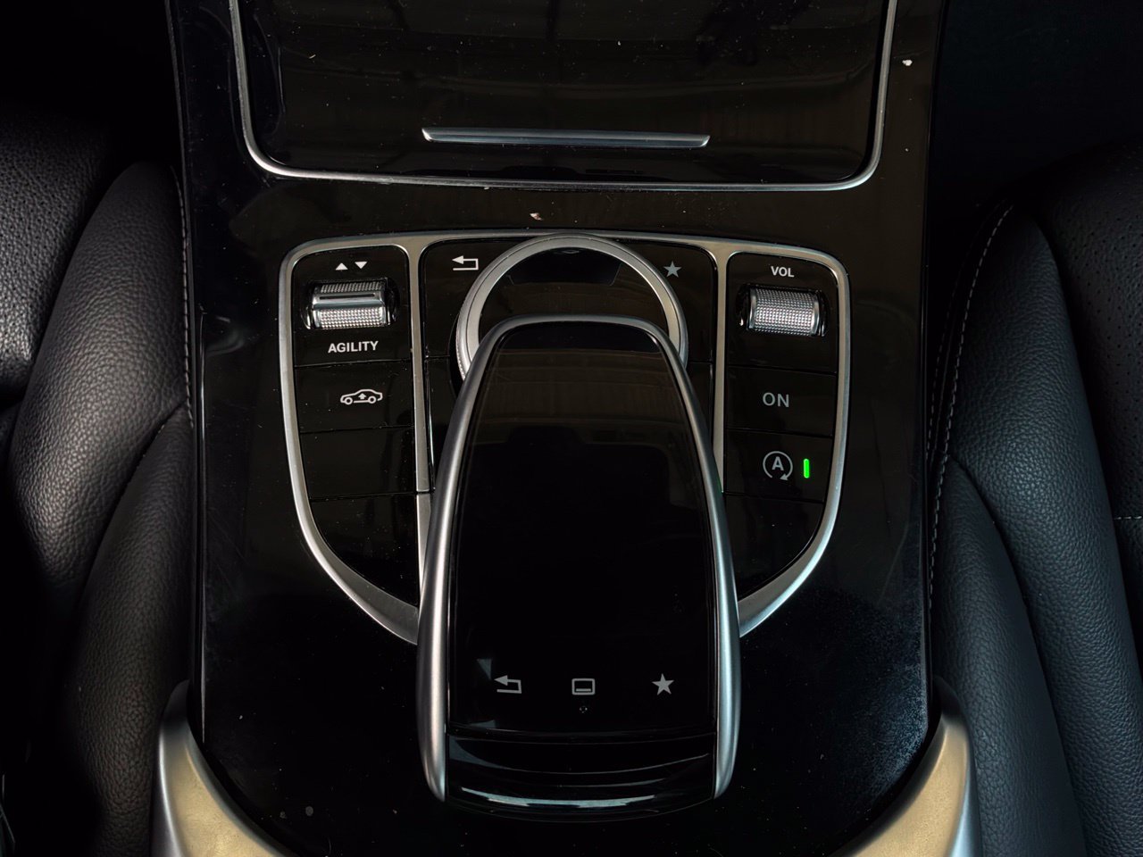 Used 2015 Mercedes-Benz C 400 4MATIC image 33