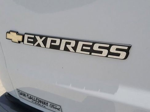 Used 2024 Chevrolet Express 2500 w/ Driver Convenience Package RWD image 10