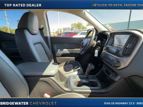 Used 2017 Chevrolet Colorado Z71 AWD/4WD image 16