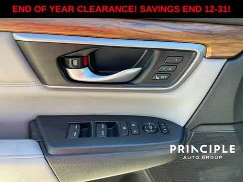 Used 2017 Honda CR-V Touring image 12