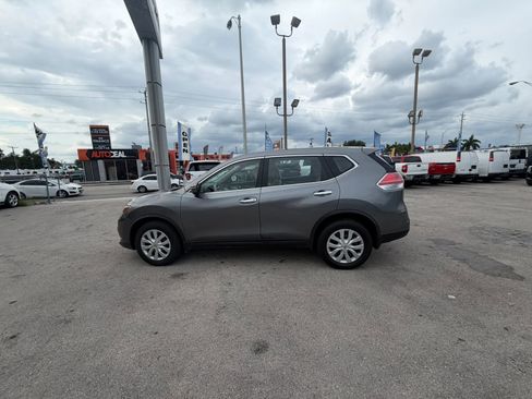 Used 2015 Nissan Rogue S FWD image 7