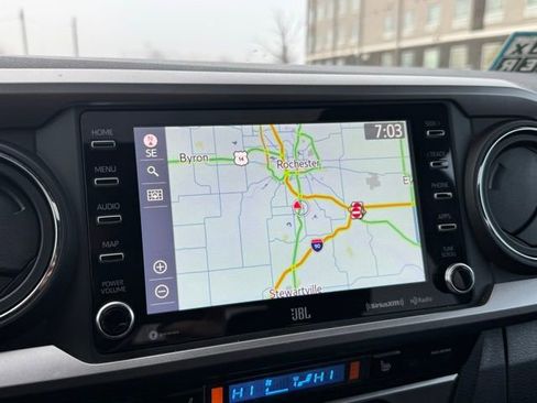 Certified 2022 Toyota Tacoma Limited AWD/4WD image 3