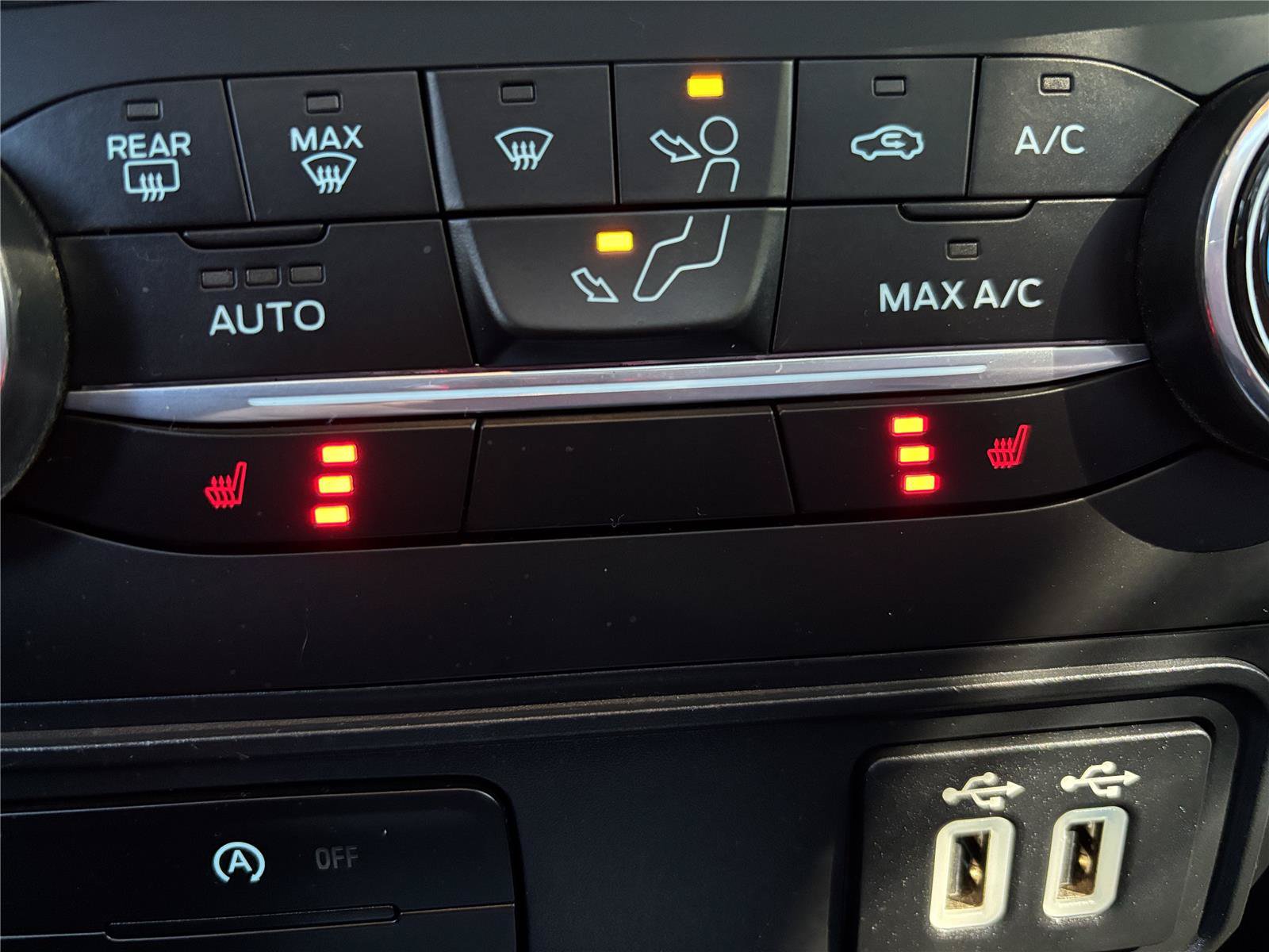 Used 2018 Ford EcoSport SE FWD image 30