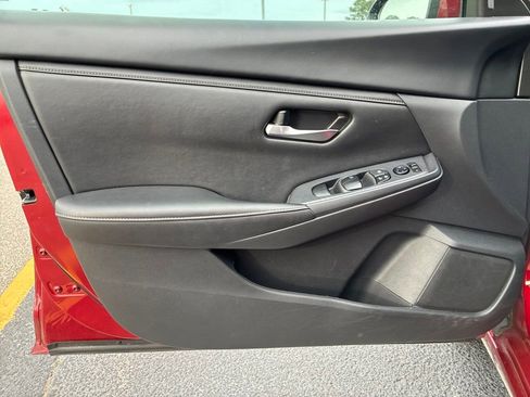 Used 2024 Nissan Sentra SV FWD image 12