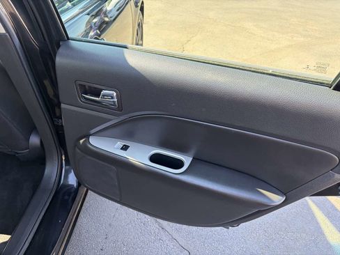 Used 2012 Ford Fusion SEL image 23