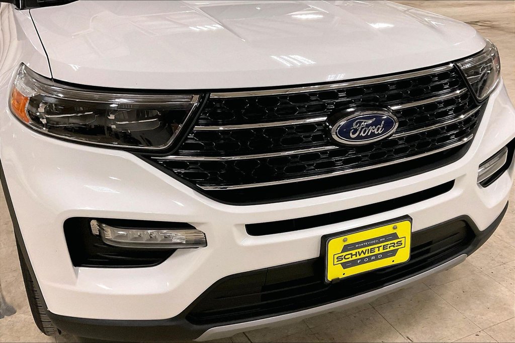Used 2020 Ford Explorer XLT w/ Equipment Group 202A AWD/4WD image 29