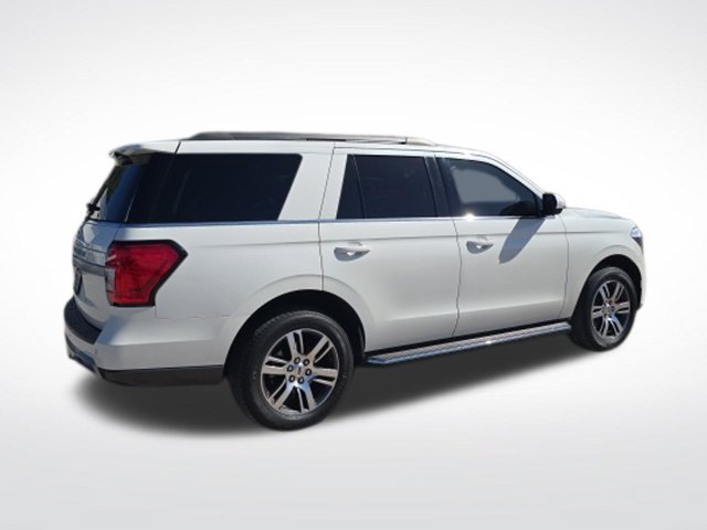 Used 2023 Ford Expedition XLT RWD image 3