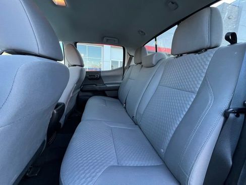 Used 2022 Toyota Tacoma SR w/ SR Convenience Package image 9