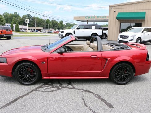 Used 2000 Ford Mustang GT RWD image 2
