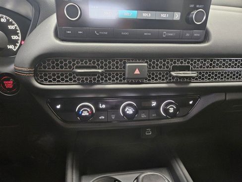 Used 2025 Honda HR-V Sport image 24