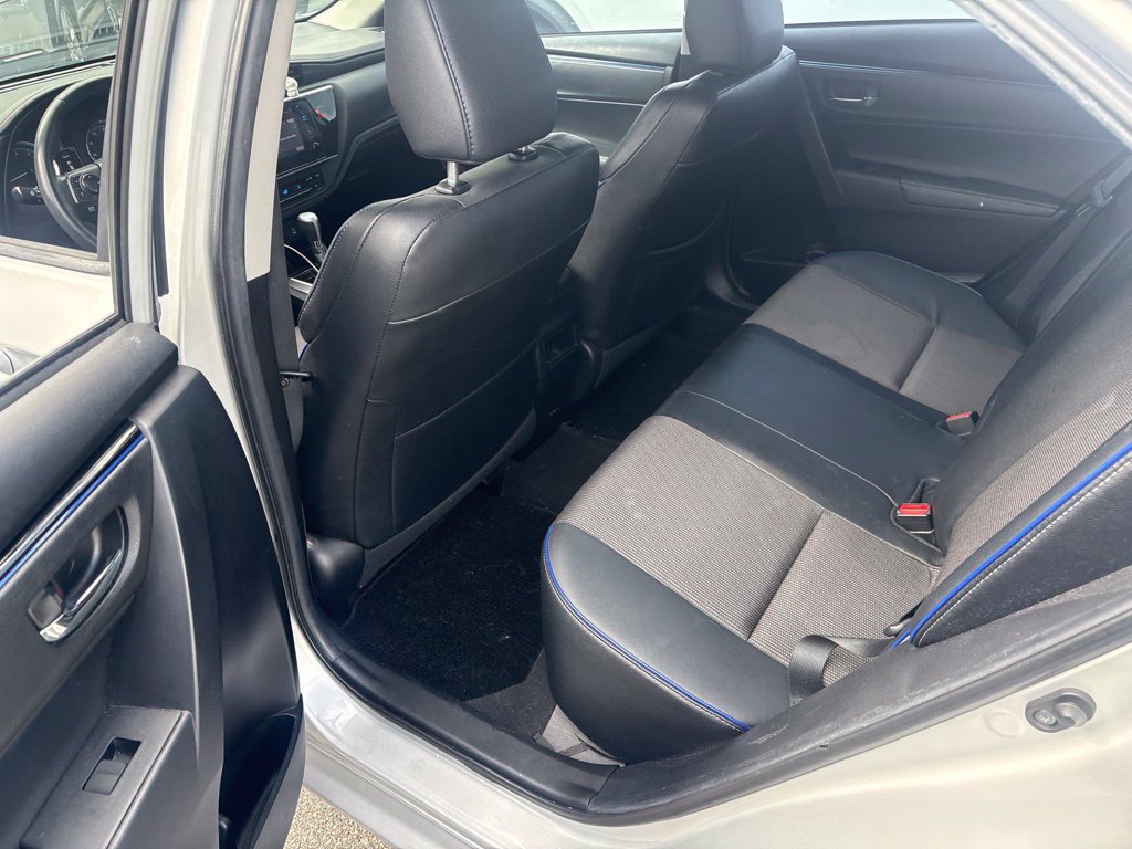 Used 2019 Toyota Corolla SE FWD image 23