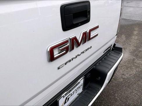 Used 2022 GMC Canyon AT4 image 22