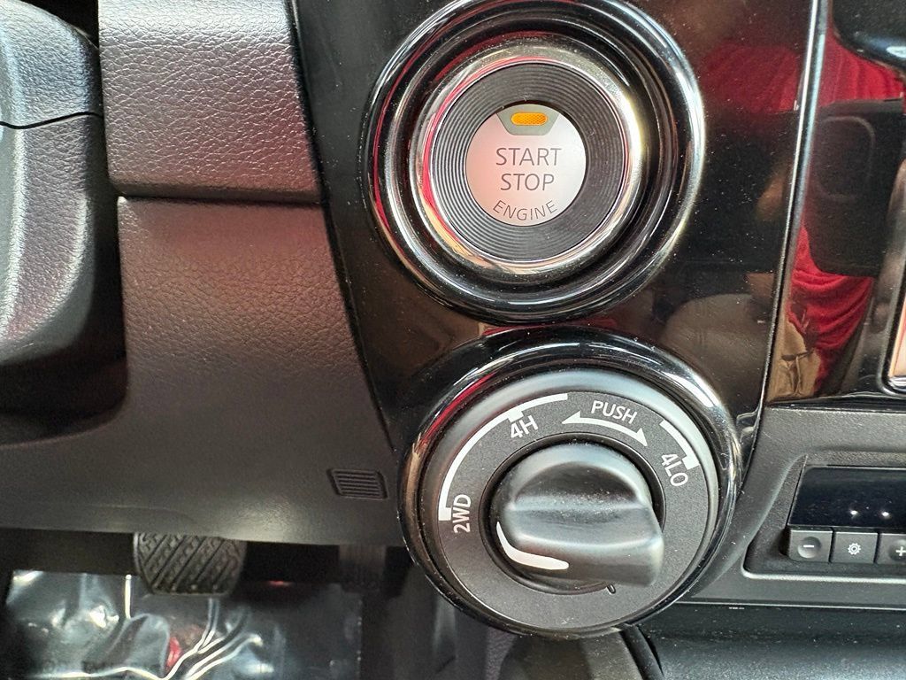 Used 2023 Nissan Titan Platinum Reserve AWD/4WD image 35
