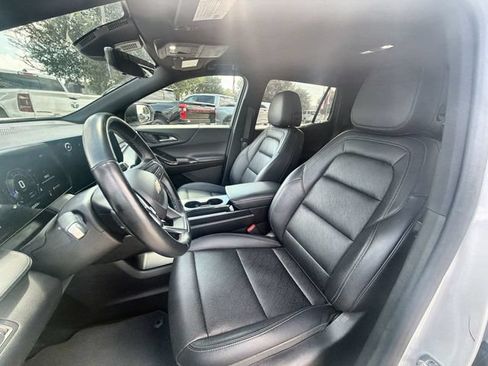 Used 2025 Chevrolet Equinox LT w/ Convenience Package II FWD image 18
