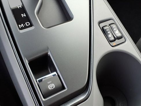 New 2026 Subaru Crosstrek 2.0i Premium image 8