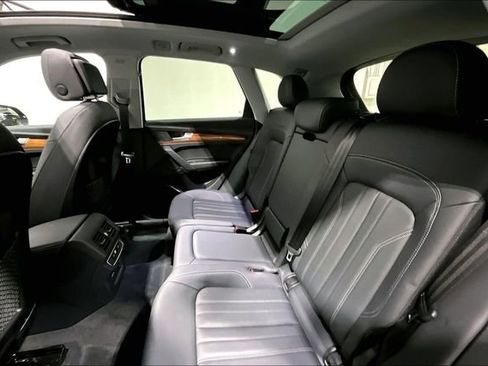 Used 2023 Audi Q5 2.0T Premium w/ Convenience Package image 27