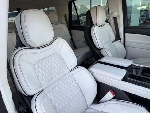 Certified 2023 Lincoln Navigator Black Label AWD/4WD image 20