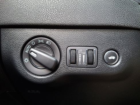 Used 2023 Dodge Charger SXT RWD image 23