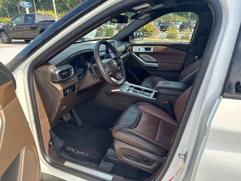 Used 2023 Ford Explorer King Ranch w/ Technology Package AWD/4WD image 19